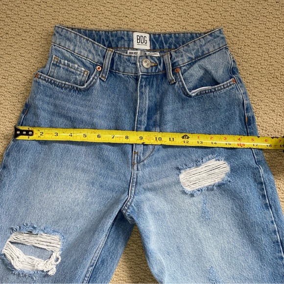 BDG HIGH-RISE VINTAGE STRAIGHT JEANS - Picture 11 of 14